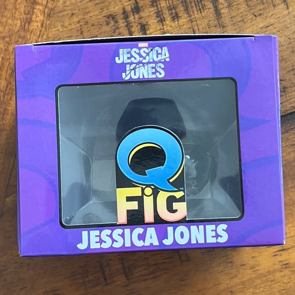 Marvel Jessica Jones Q-Fig Action Figure - Picture 3 of 3